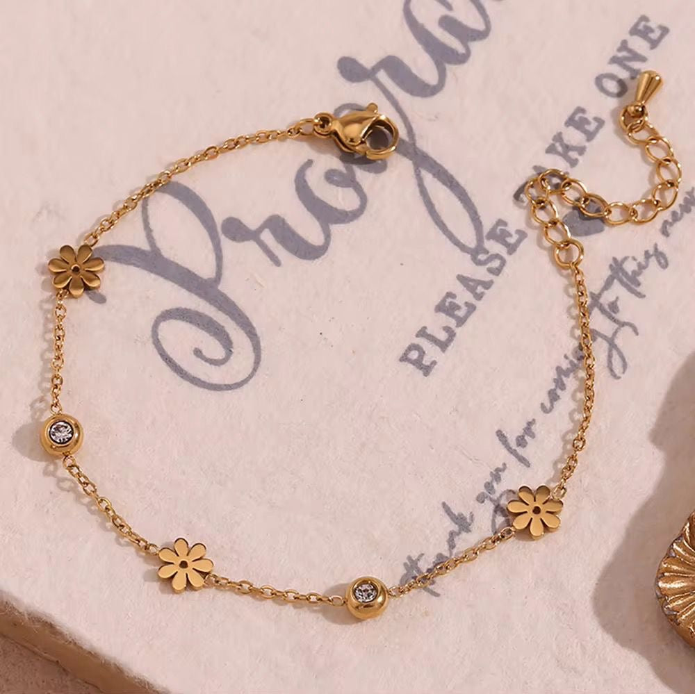 Flower bead bracelet