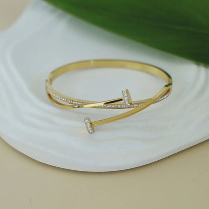 Twisted Stone Handcuff