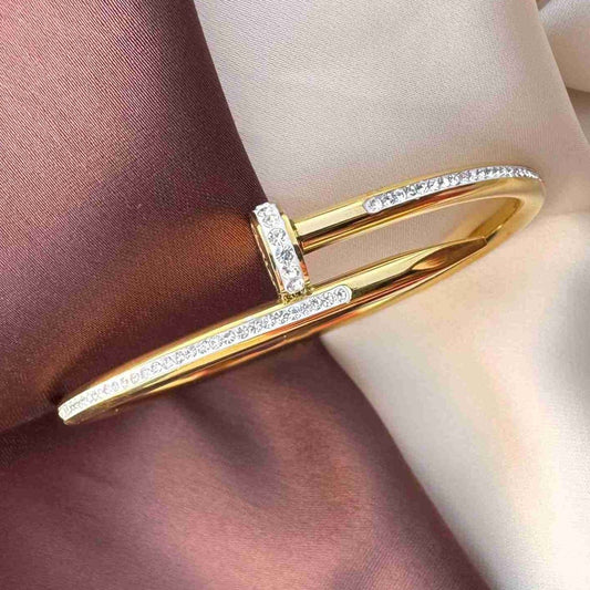 Nail Full Stone Cuff