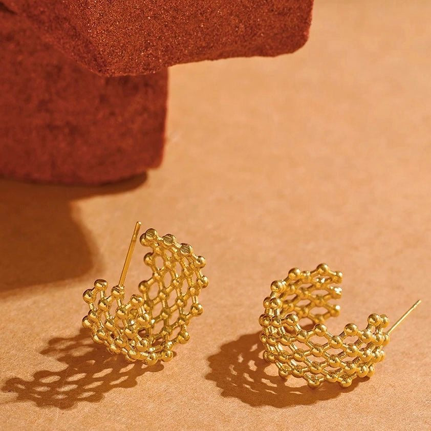 Mesh Glow Studs