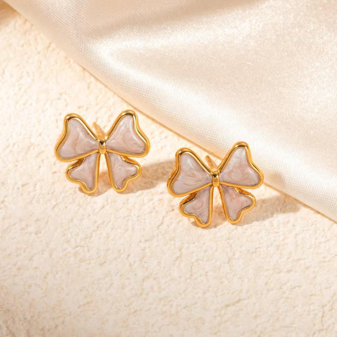 Bow Studs