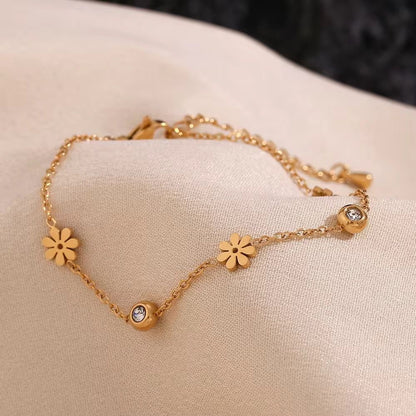 Flower bead bracelet