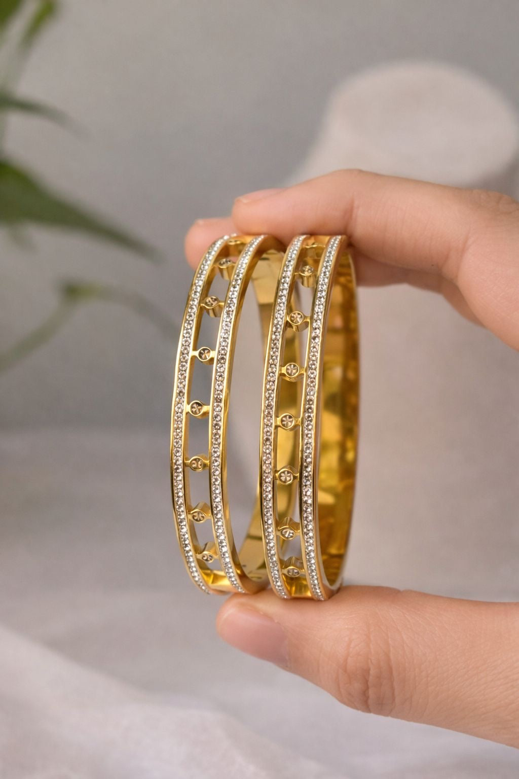 Hollow Cubic Zarkoon Bangle