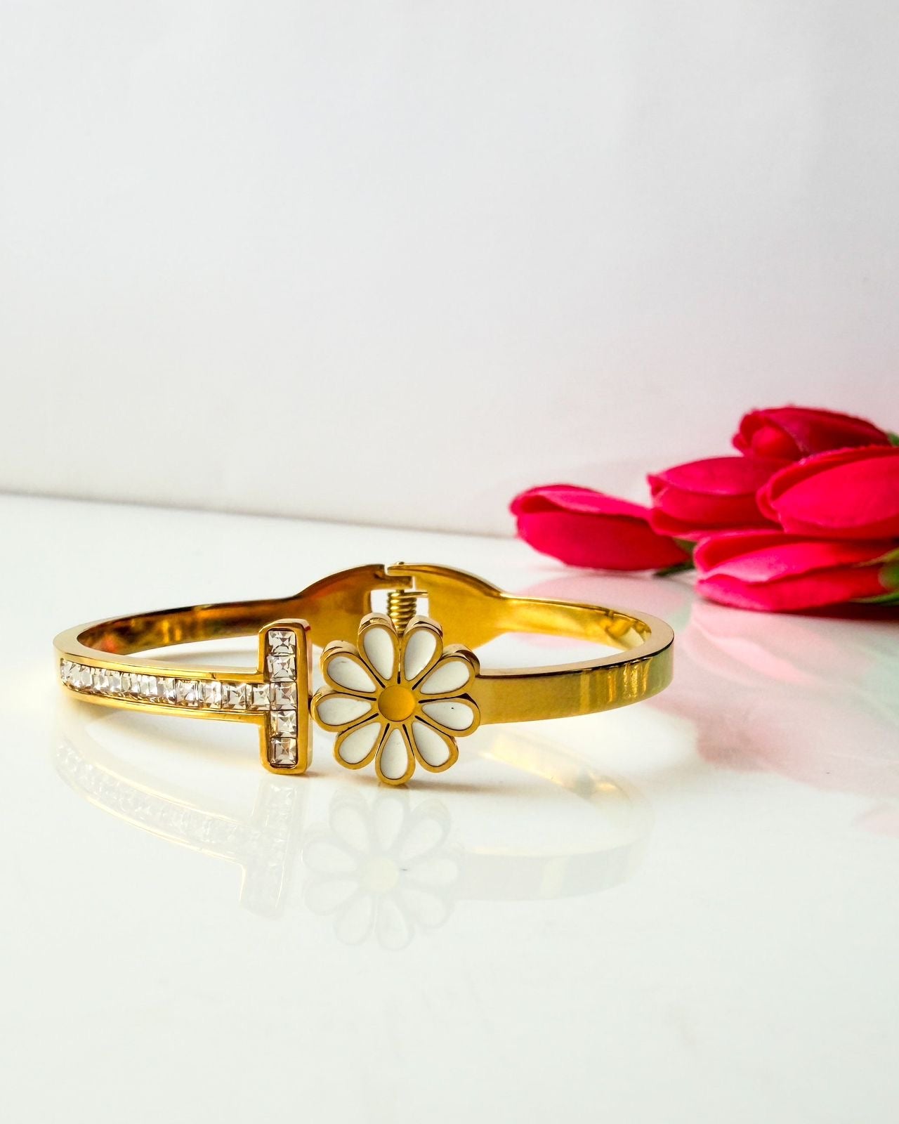 Daisy love Bangle