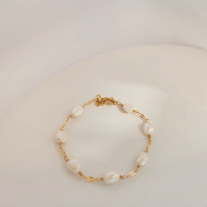 Pearl bracelet