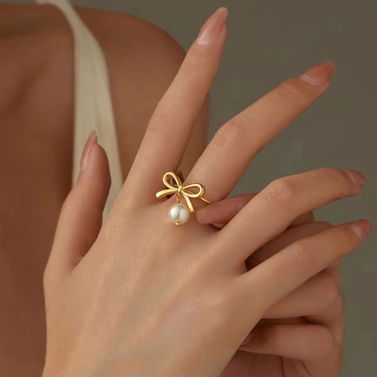 Bow Pearl Ring