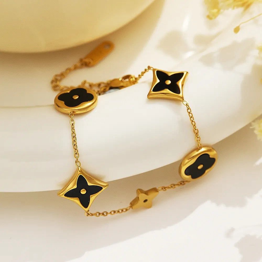 Vintage Clover Bracelet