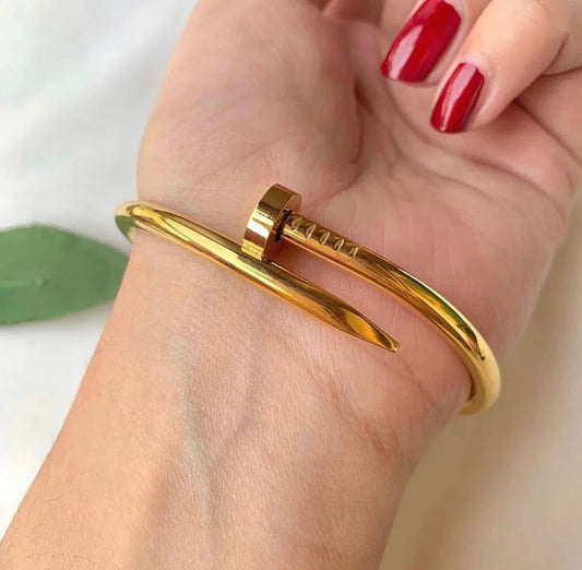 Nail Half Stone Bangle