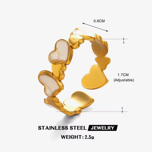 Heart in Ink🤍🖤❤️